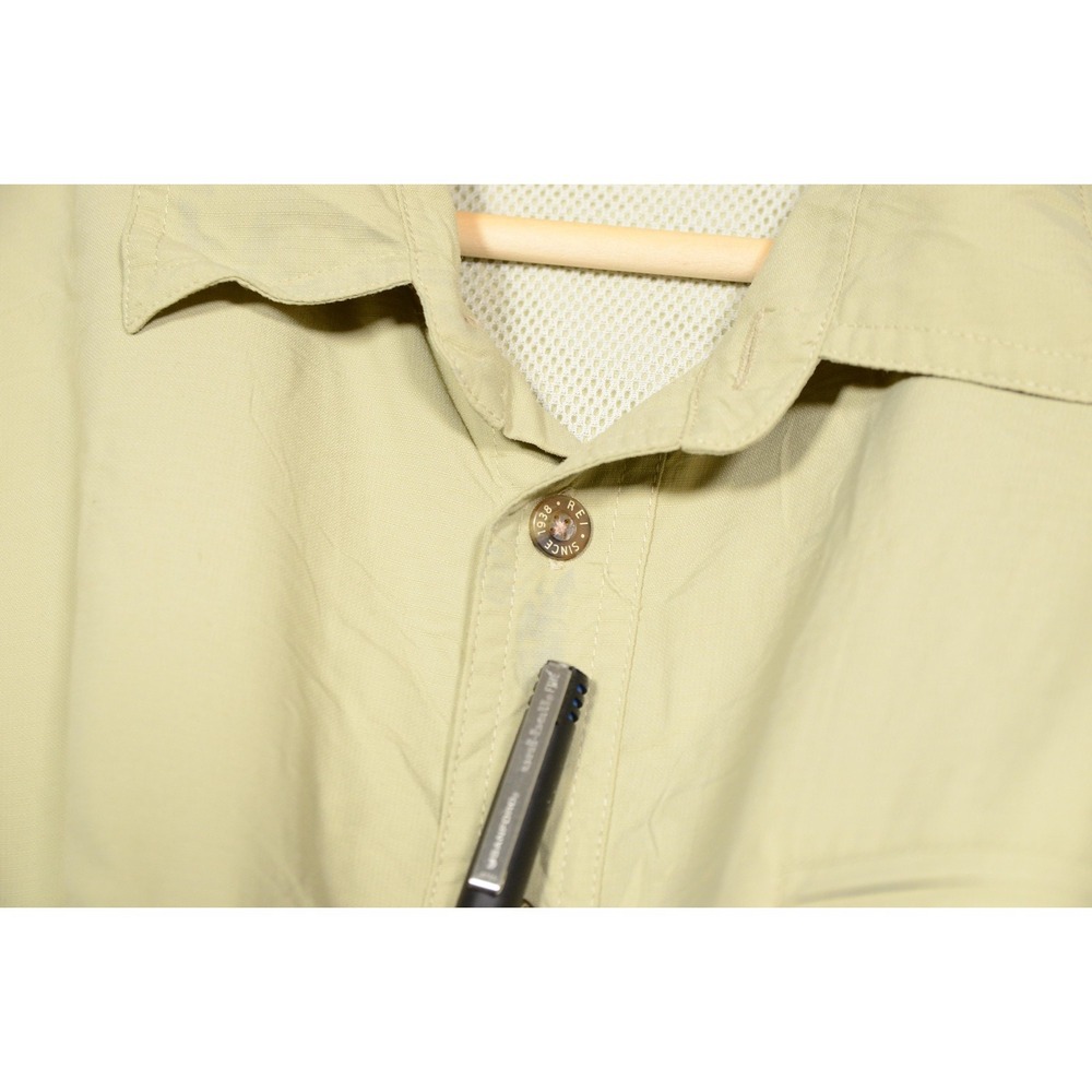 REI Shirt Mens 2XL Beige Long Sleeve Fishing Quick Dry Vented Button Up Hiking - Picture 9 of 9